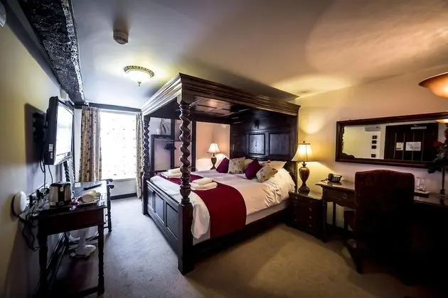 Black Boy Four Poster Room Queen