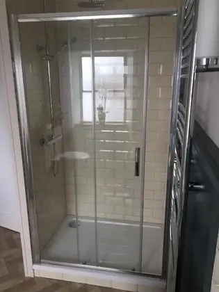 Tek Büyük Yataklı Oda, 1 Çift Kişilik Yatak, Sigara İçilmez, Banyolu/Duşlu