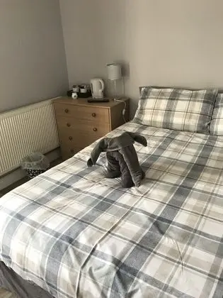 Tek Büyük Yataklı Oda, Ortak Banyo