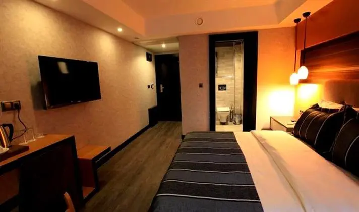 Deluxe Çift Kişilik Oda