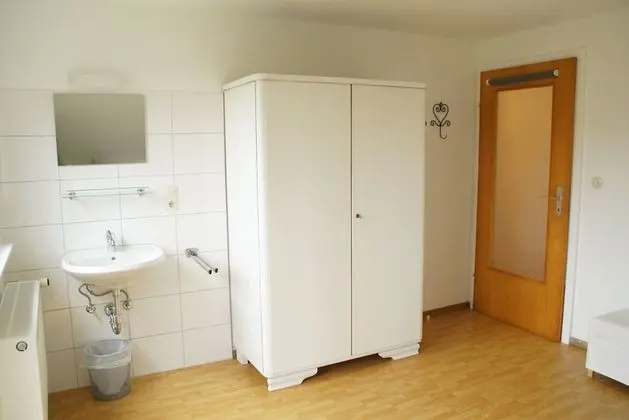 Basic Tek Büyük Yataklı Oda, Ortak Banyo (Balcony)