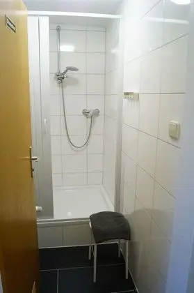 Basic Tek Büyük Yataklı Oda, Ortak Banyo (Balcony)