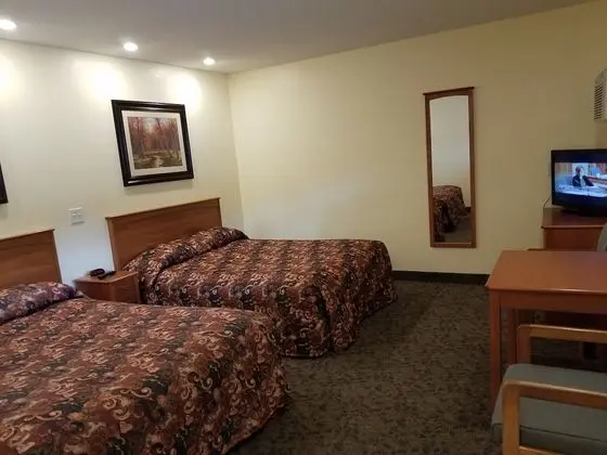 4 Queen Bedroom 2 Bath, includes Seasonal Timbavati Wildlife Park