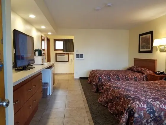 4 Queen Bedroom 2 Bath, includes Seasonal Timbavati Wildlife Park