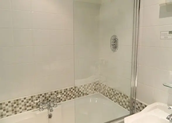 Tek Büyük Yataklı Oda (Courtyard)
