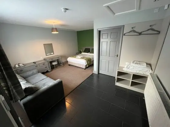 Tek Büyük Yataklı Oda, Banyolu/Duşlu