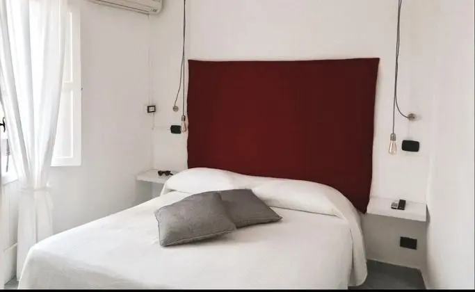 Tek Büyük veya İki Ayrı Yataklı Oda, Deniz Manzaralı