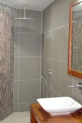 Villa, Denize Sıfır (Pool)