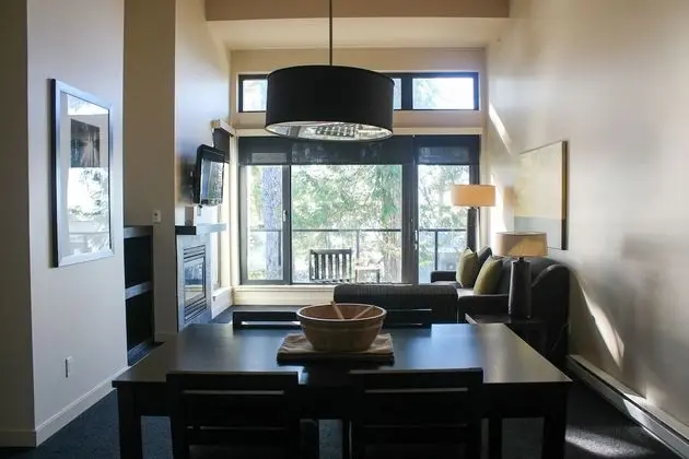 1 Bedroom Trail  (short distance from main lodge)
