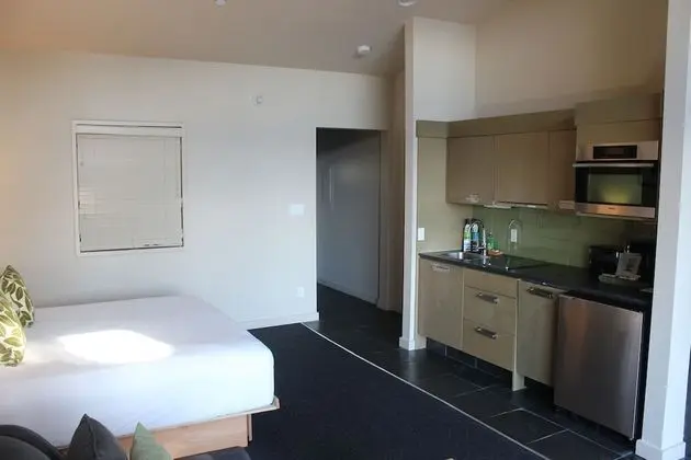 Studio Trail (short distance from main lodge)