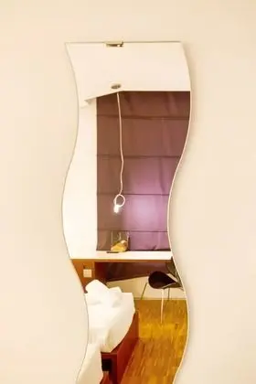 Büyük Yataklı Tek Kişilik Oda