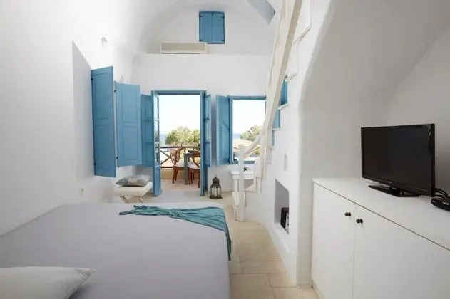 Suite with Balcony and Sea View