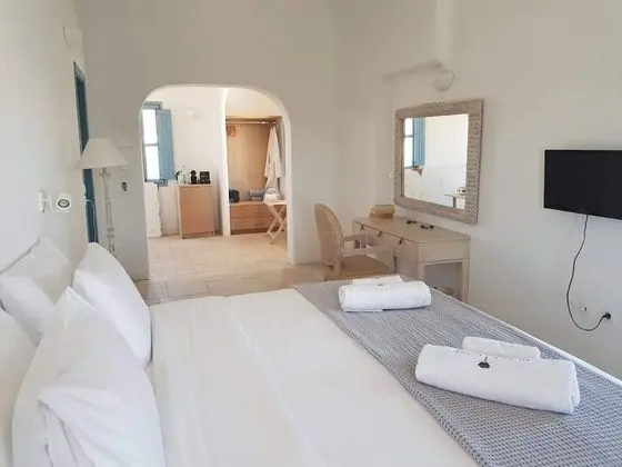 Suite with Balcony and Sea View