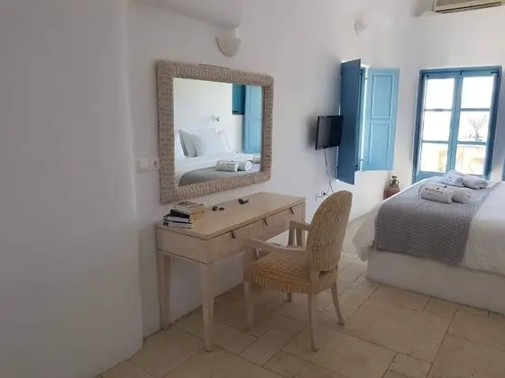 Suite with Balcony and Sea View
