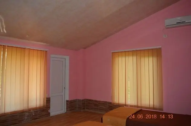 Üç Kişilik Oda, Balkon