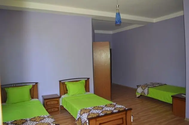 Üç Kişilik Oda, Balkon