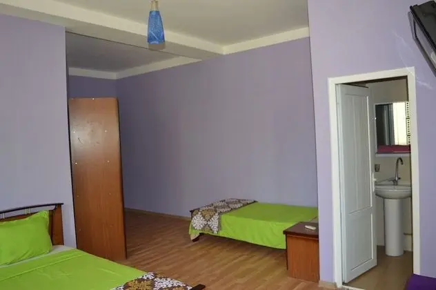 Üç Kişilik Oda, Balkon