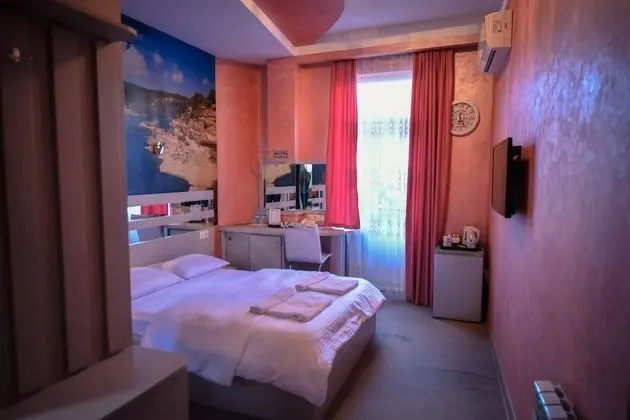 Deluxe Tek Büyük Yataklı Oda