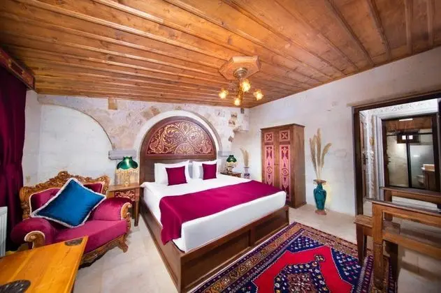 Deluxe Suit,    , Jakuzili ve Teraslı