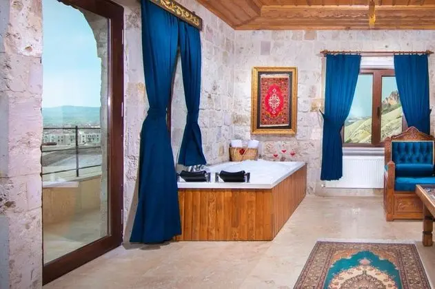 Jakuzili Suit Oda,    , Hamamlı