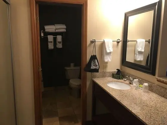 Lakeside Deluxe Room, 1 King bed