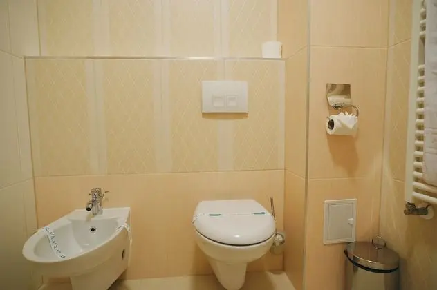 Standard Tek Büyük veya İki Ayrı Yataklı Oda