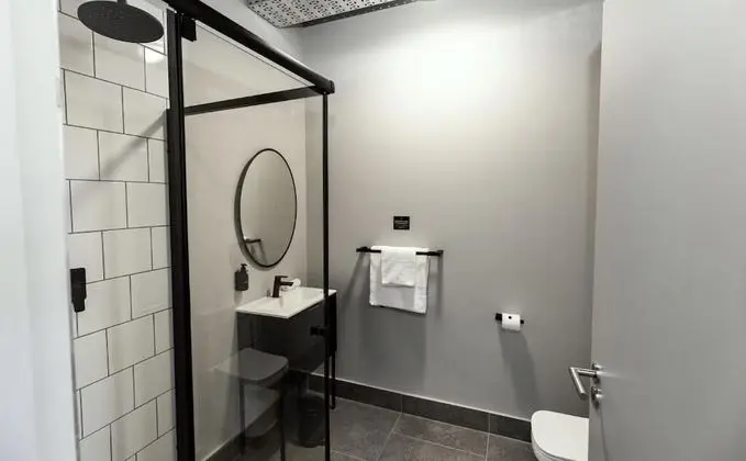 Standard Stüdyo, Tepe Manzaralı