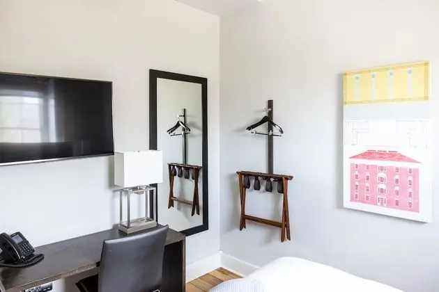 Classic Oda, 1 Büyük (Queen) Boy Yatak