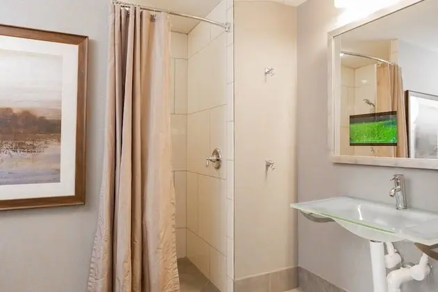 Deluxe Oda, Birden Çok Yatak, Sigara İçilmez