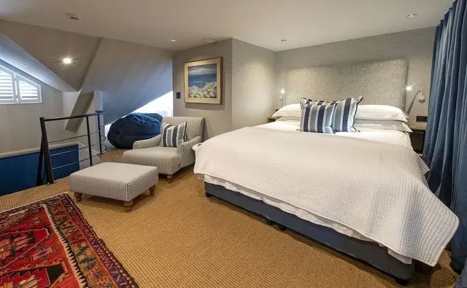 Çatı Katı (Loft)
