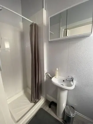 Stüdyo, Banyolu/Duşlu