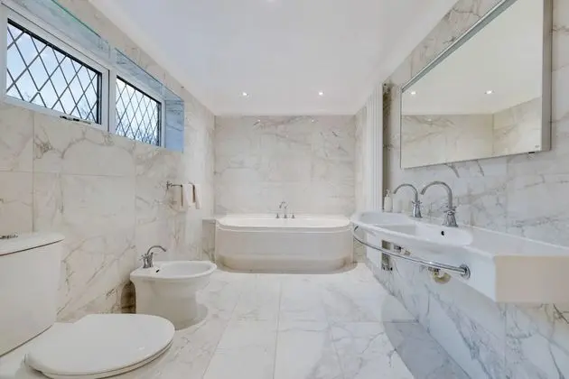 Superior Ev, Özel Banyo