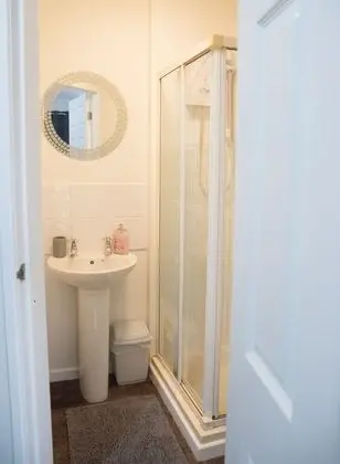 Apart Daire, Banyolu/Duşlu (Vance Rd Star House Apt 6)
