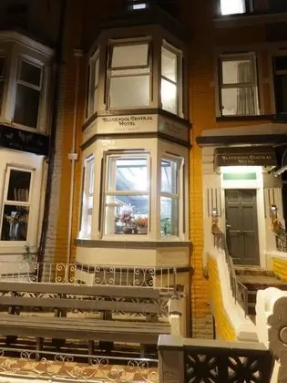 İki Ayrı Yataklı Oda, Banyolu/Duşlu