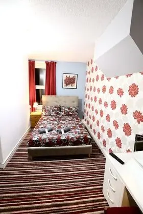 Tek Büyük Yataklı Oda, Banyolu/Duşlu