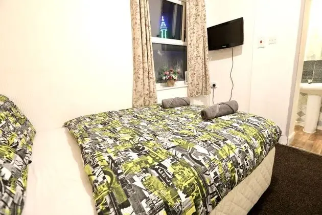 Tek Büyük Yataklı Oda, Banyolu/Duşlu