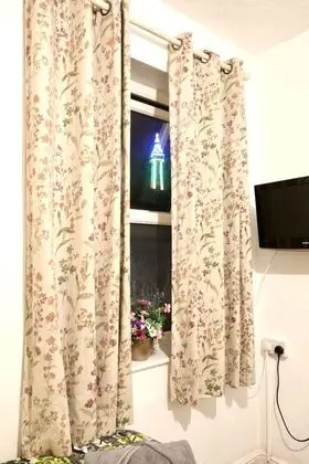 Tek Büyük Yataklı Oda, Banyolu/Duşlu