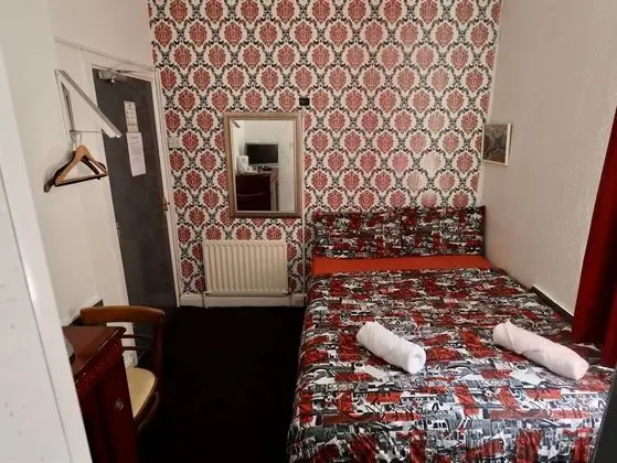 Tek Büyük Yataklı Oda, Banyolu/Duşlu