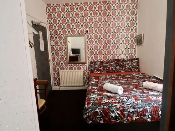 Tek Büyük Yataklı Oda, Banyolu/Duşlu