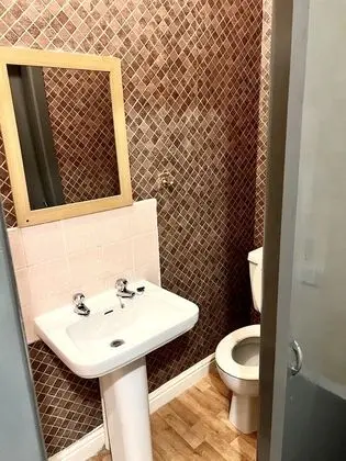 Tek Büyük Yataklı Oda, Banyolu/Duşlu