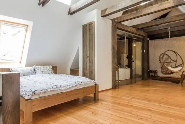 no 8 Blacksmiths 2 floors 2 bedrooms Suite - Muurivahe 21