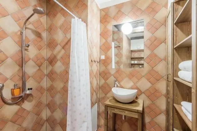 no 8 Blacksmiths 2 floors 2 bedrooms Suite - Muurivahe 21
