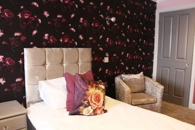 Deluxe İki Ayrı Yataklı Oda, Banyolu/Duşlu (Indigo Bloom)