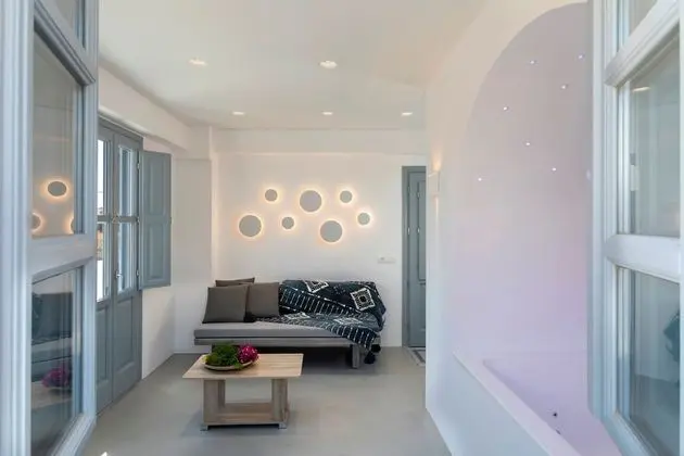 Deluxe Suite with Spa Bath