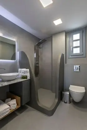 Deluxe Suite with Spa Bath