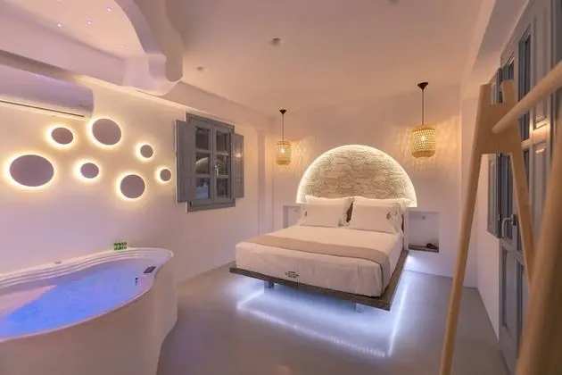 King Suite with Spa Bath