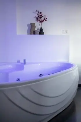 Superior Suite with Spa Bath