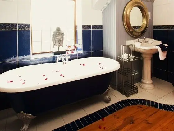 Tek Büyük Yataklı Oda, Banyolu/Duşlu (Blue Room (super king))