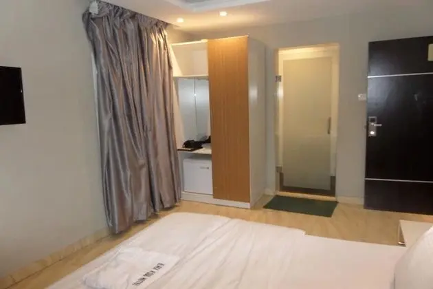 Standard Oda, Sigara İçilmez