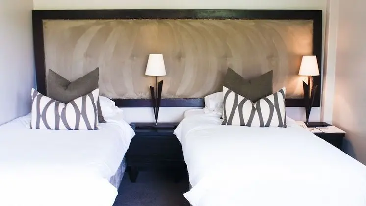 Luxury Oda